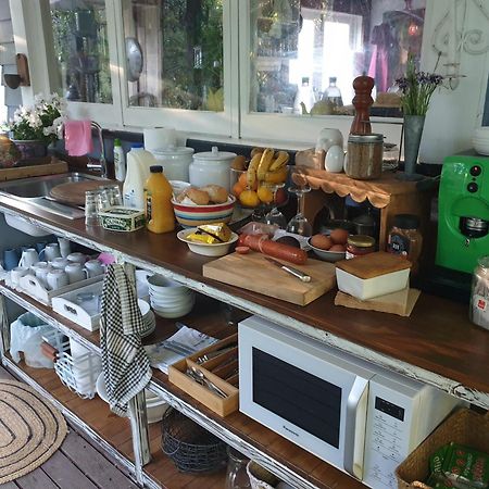 Cabins On Tudor Bed & Breakfast Motueka Luaran gambar