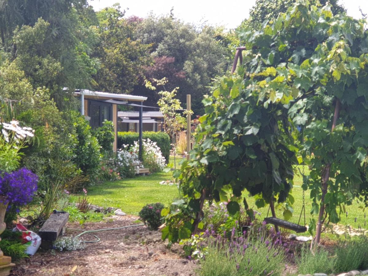 Cabins On Tudor Bed & Breakfast Motueka Luaran gambar